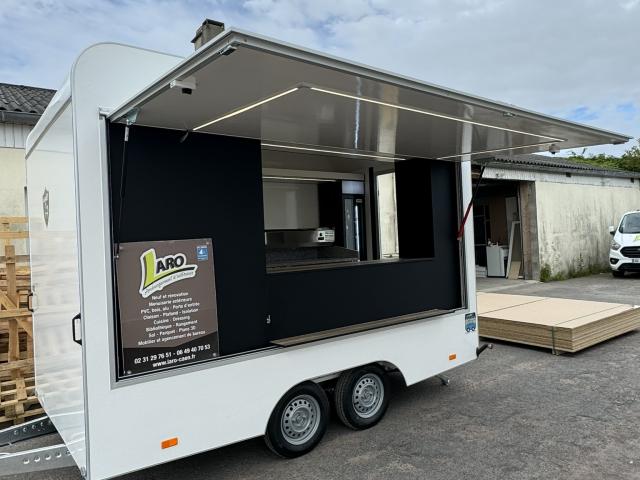 Foodtruck pizza à Caen : l'expertise Laromorque en action